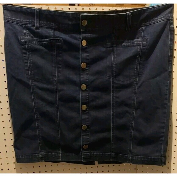 Lane Bryant 26 Denim Jean Skirt Pockets Button Comfort Stretch Waist Slit Back - Picture 1 of 4